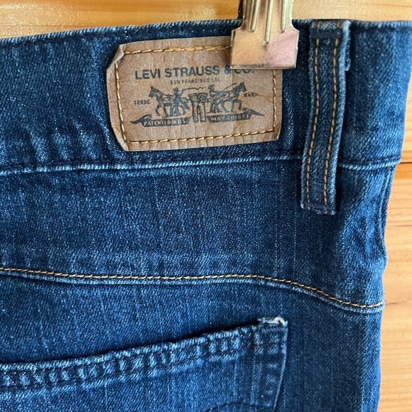 Levi's Juniors 9 Tie Dye Blue Denim Mini Cut Off Fringe Jean Skirt Indian Button - Picture 5 of 5